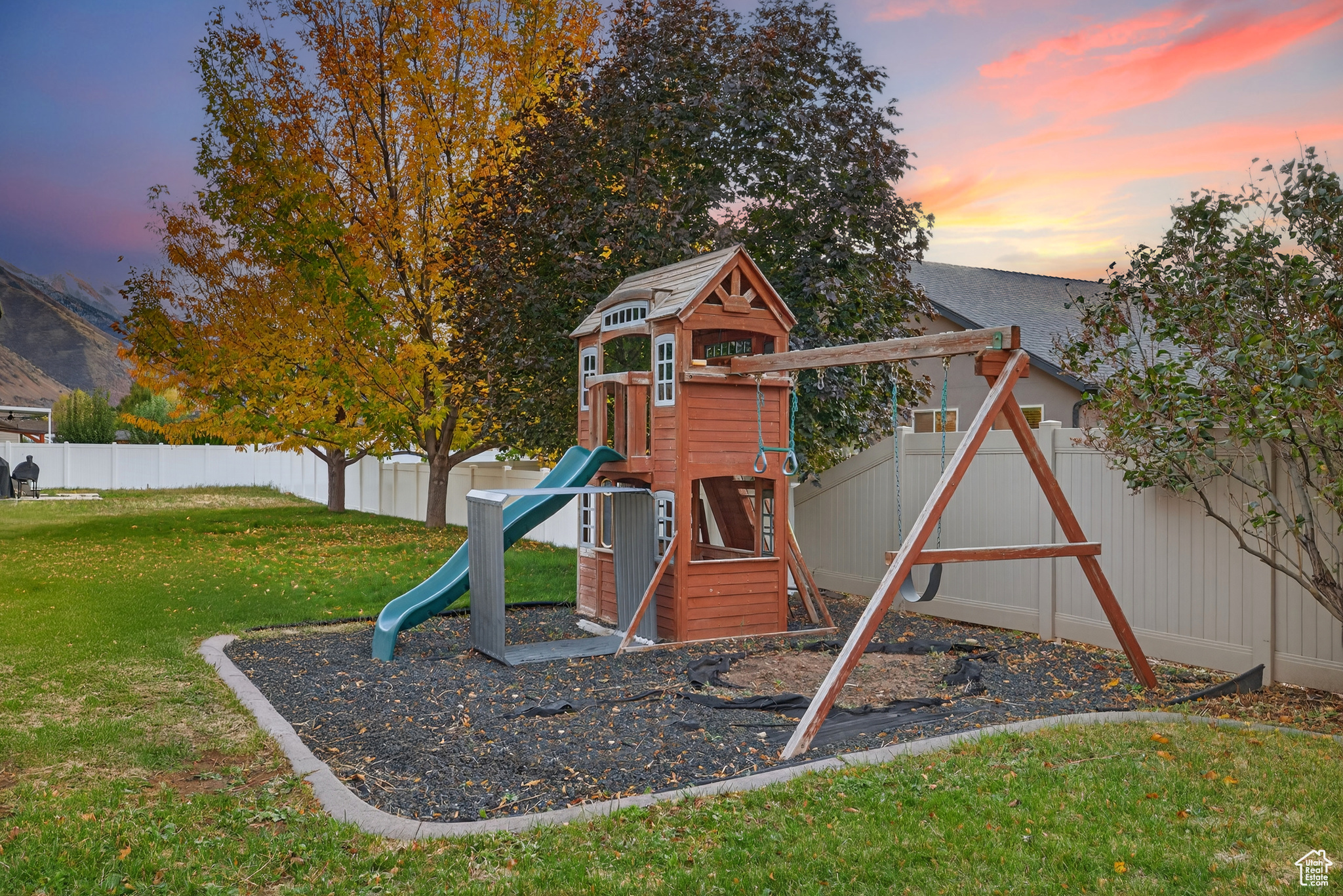 SPANISH VISTA EAST - Residential