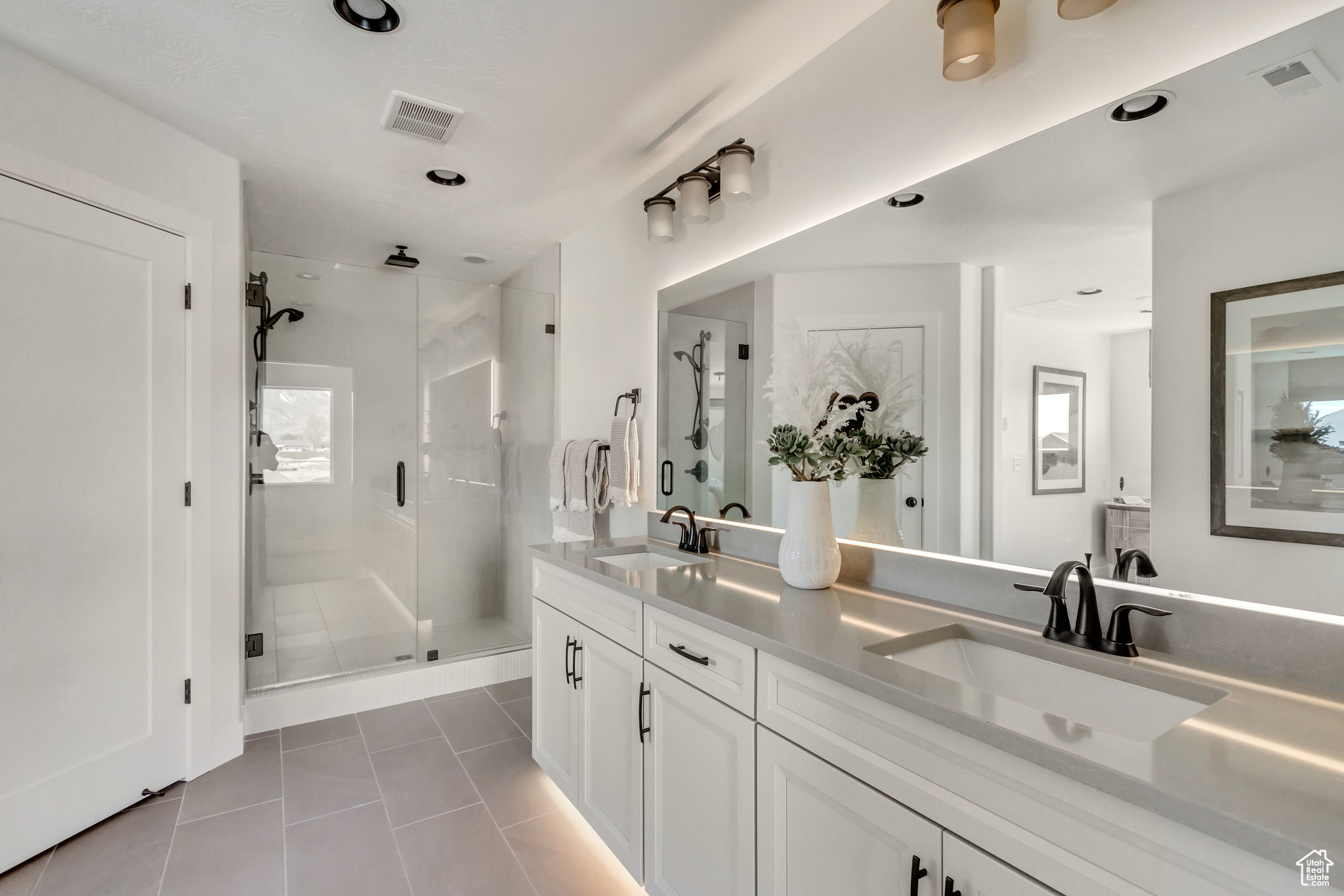 MEADOWBROOK - Residential