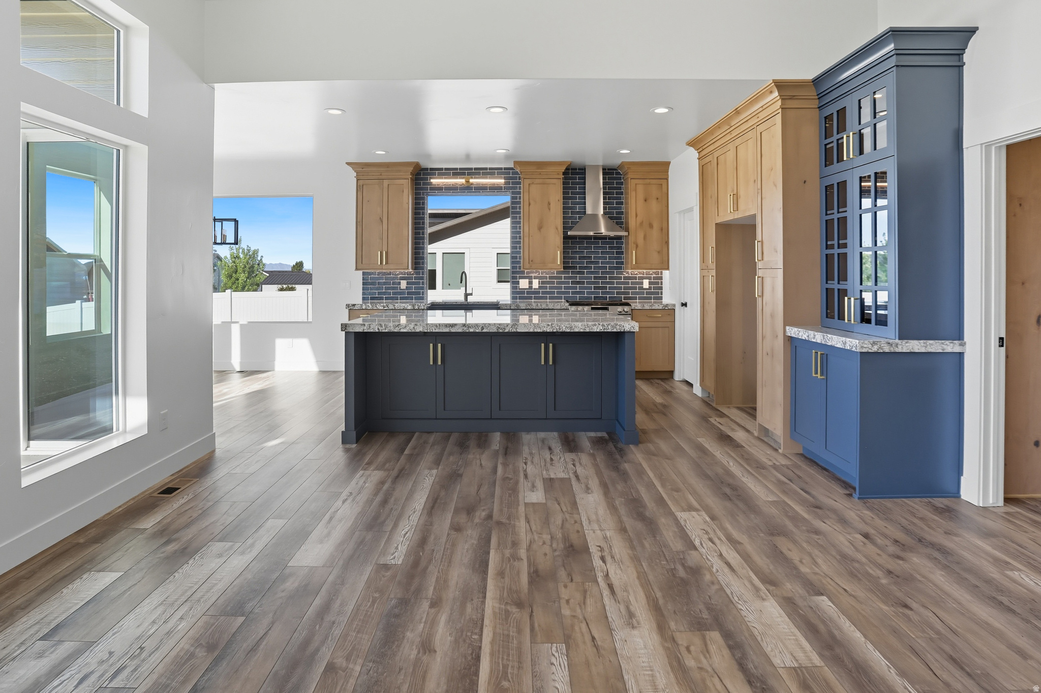 PERRY LANDING - Residential