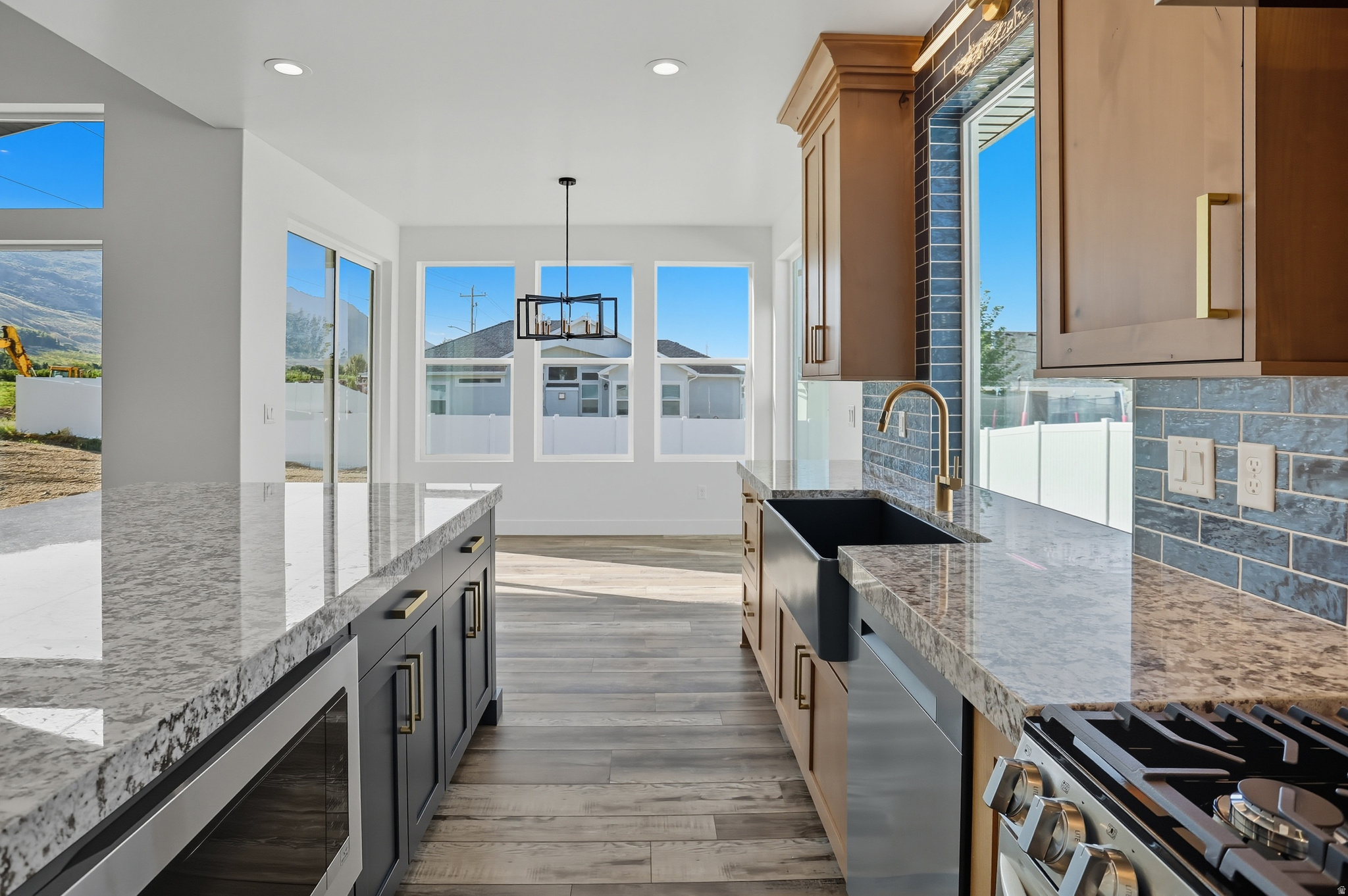 PERRY LANDING - Residential