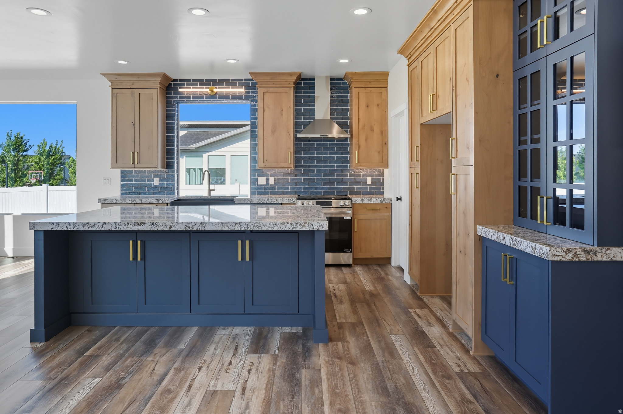 PERRY LANDING - Residential