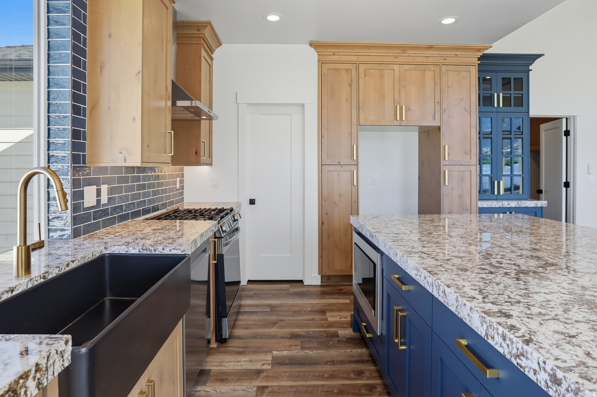 PERRY LANDING - Residential