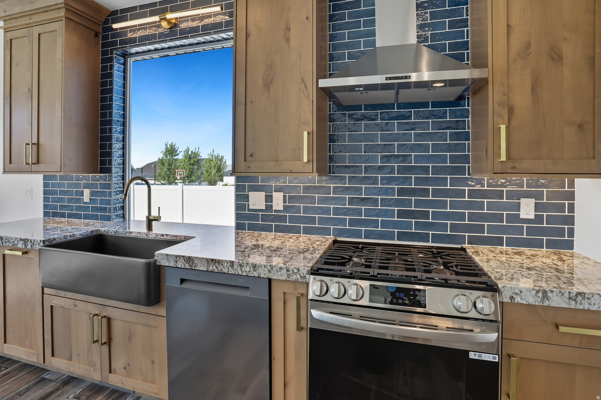 PERRY LANDING - Residential