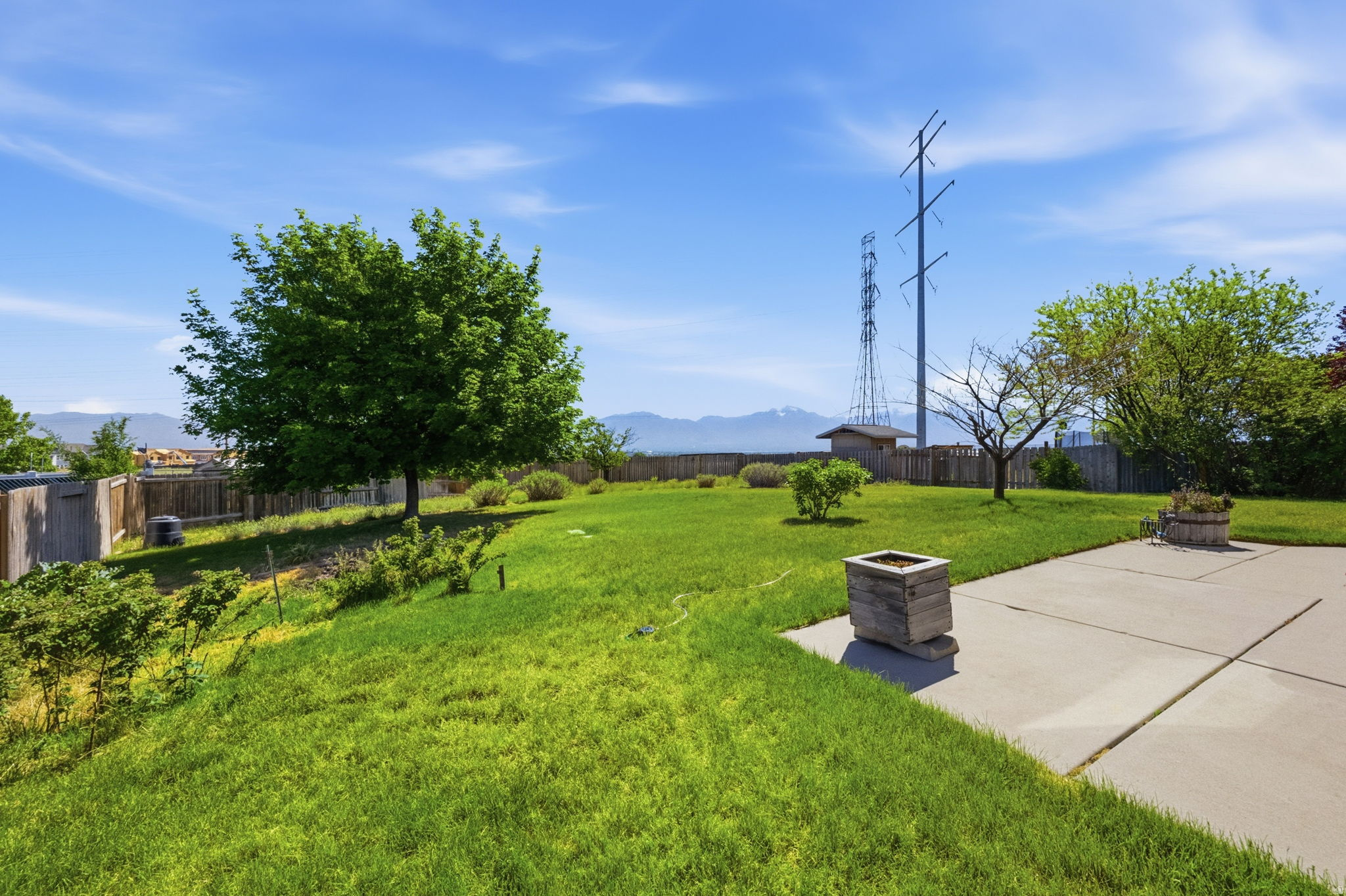 DIAMOND SUMMIT - Residential