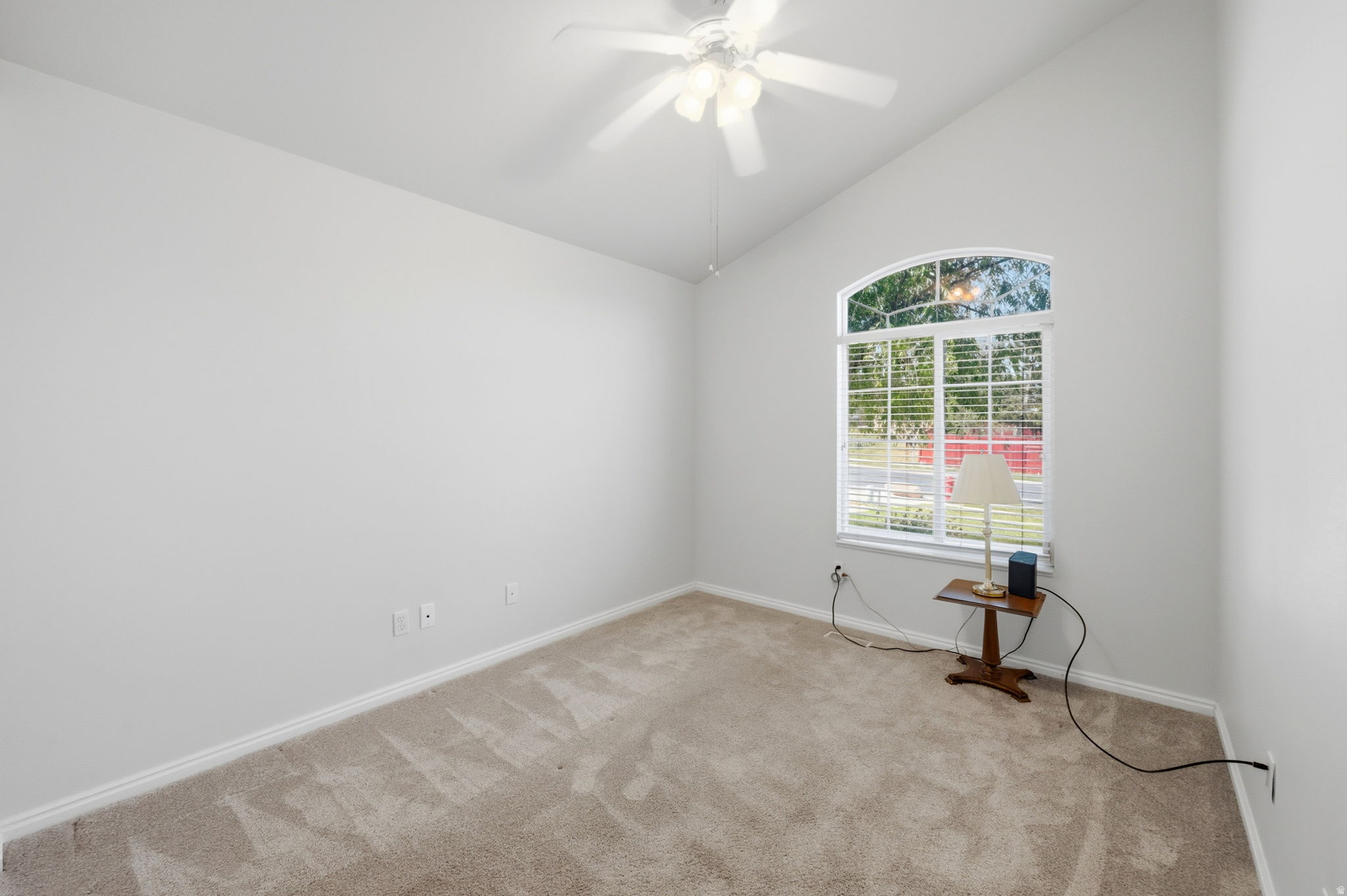 DIAMOND SUMMIT - Residential