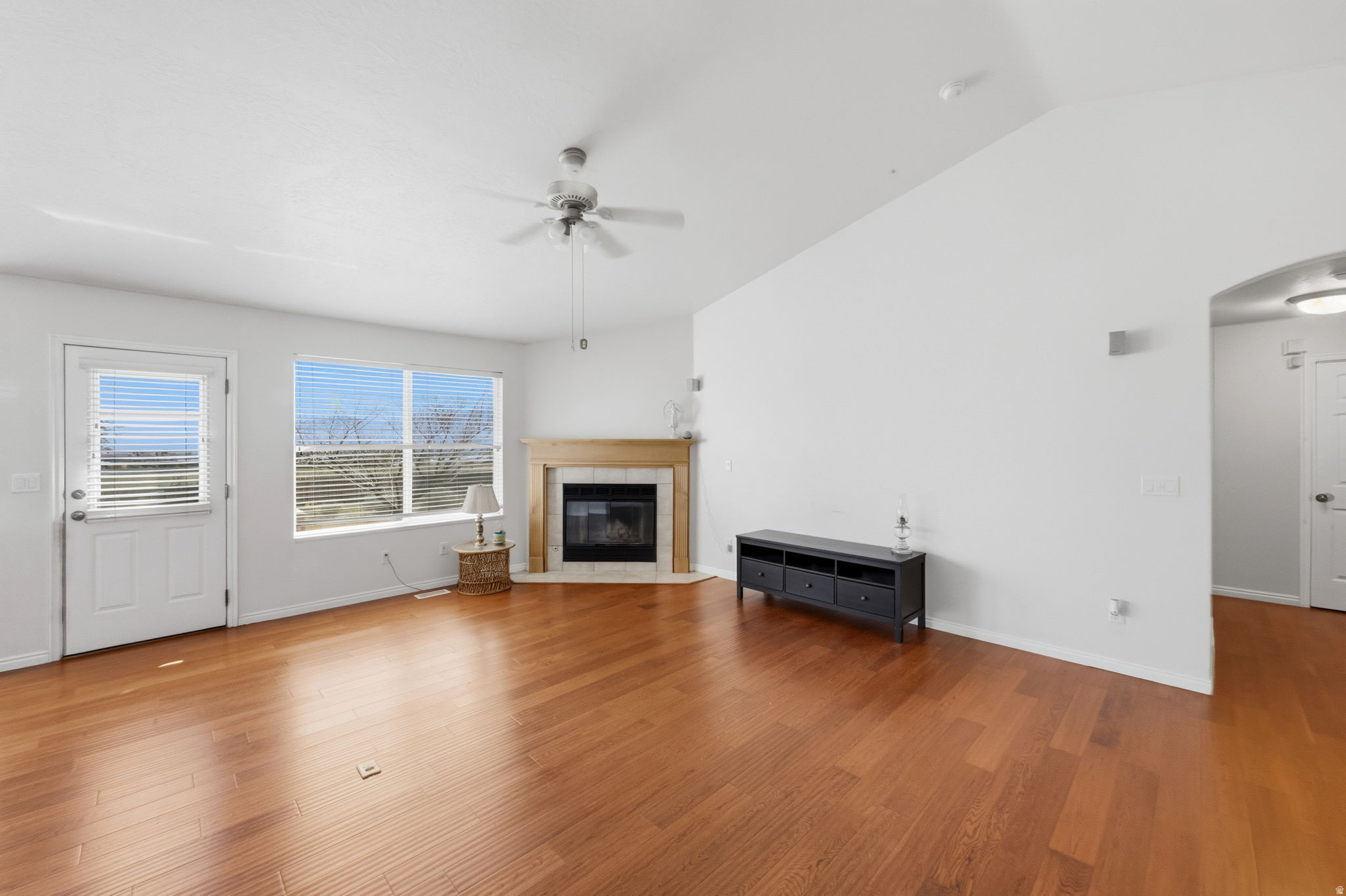 DIAMOND SUMMIT - Residential