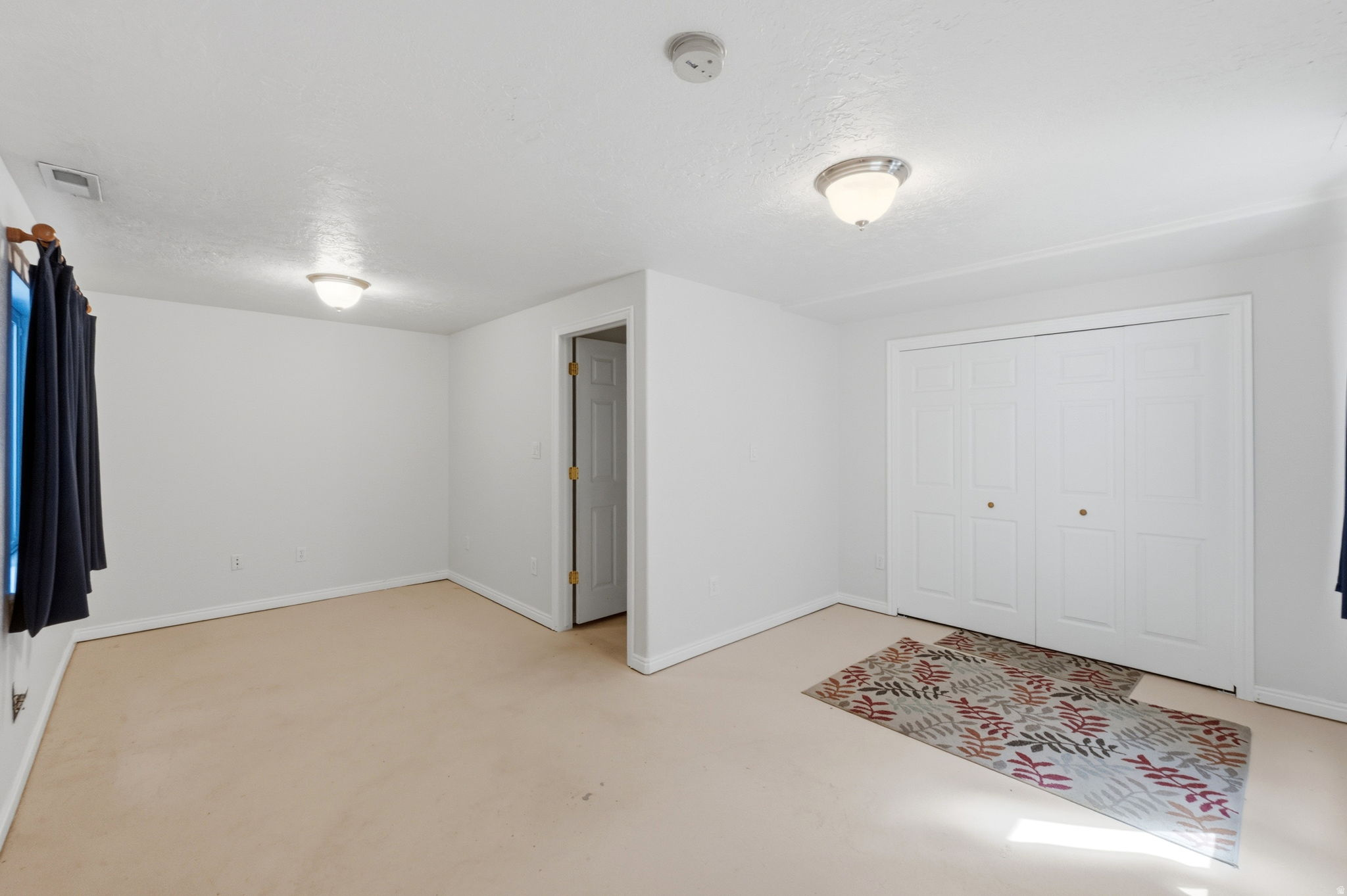 DIAMOND SUMMIT - Residential
