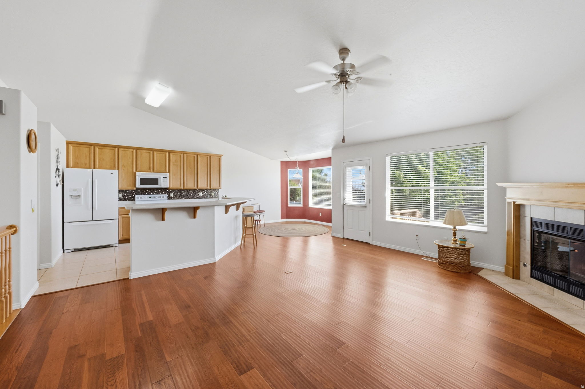 DIAMOND SUMMIT - Residential
