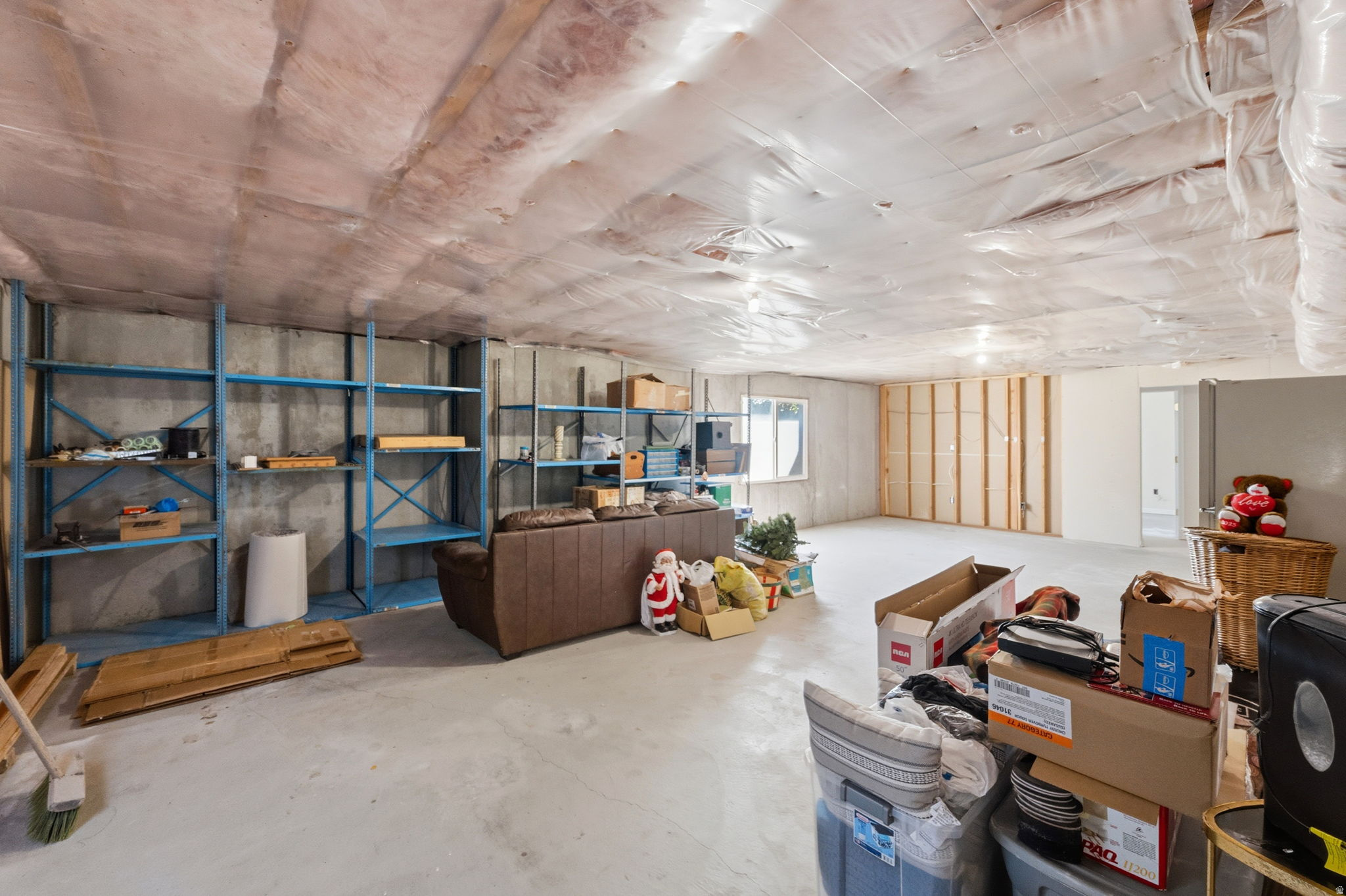 DIAMOND SUMMIT - Residential