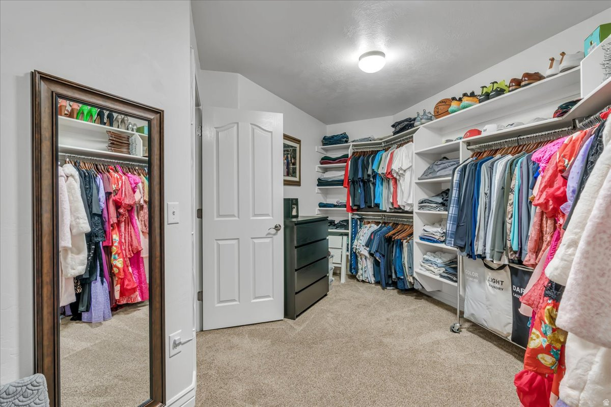 JONES MEADOW - Residential