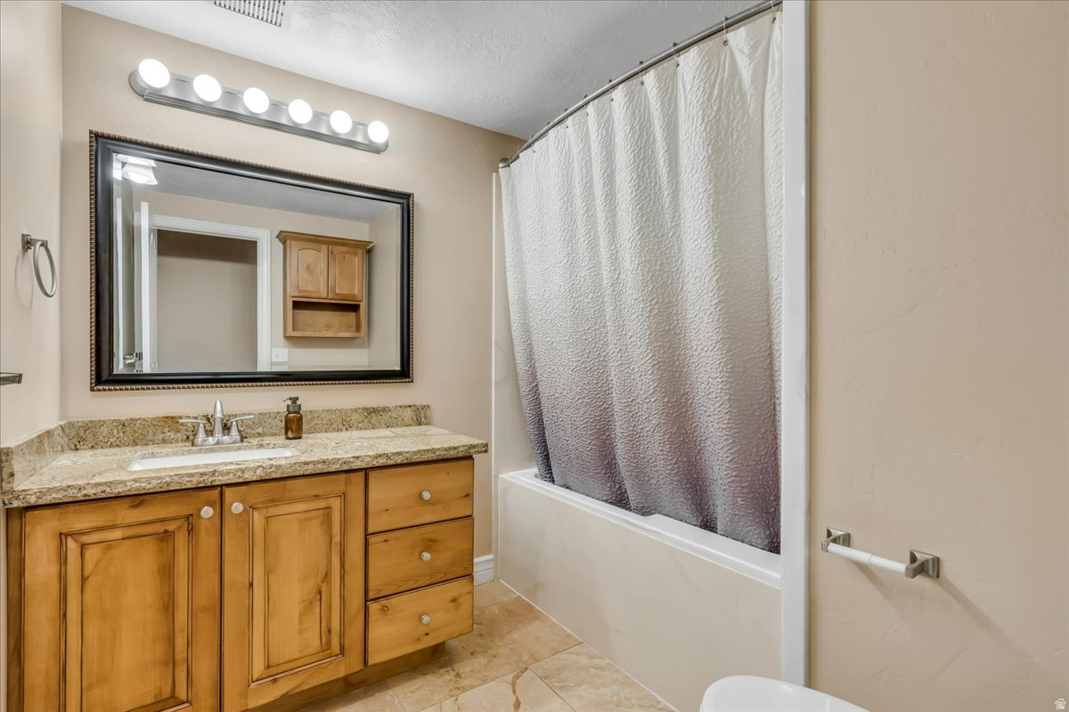 JONES MEADOW - Residential