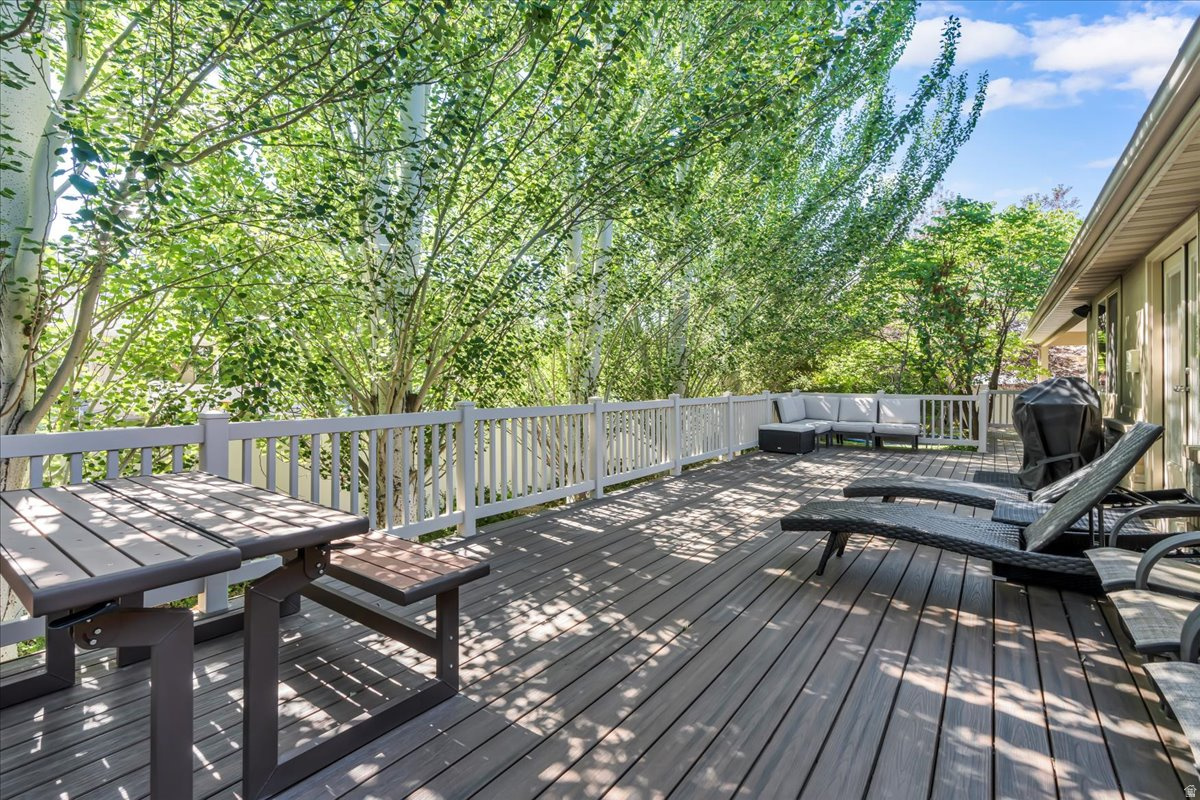 JONES MEADOW - Residential