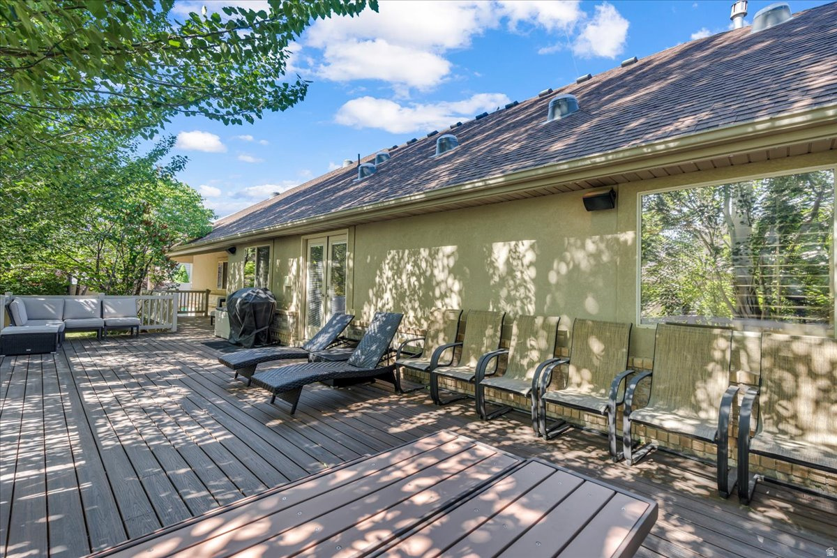 JONES MEADOW - Residential