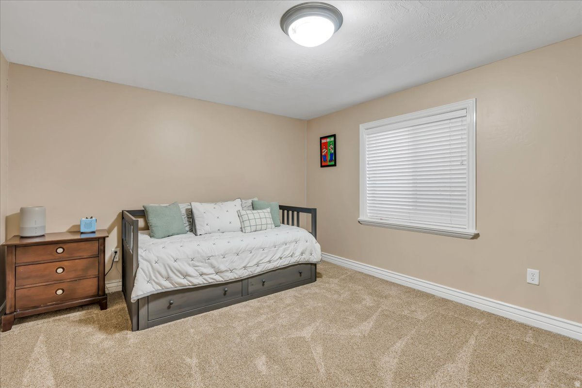 JONES MEADOW - Residential