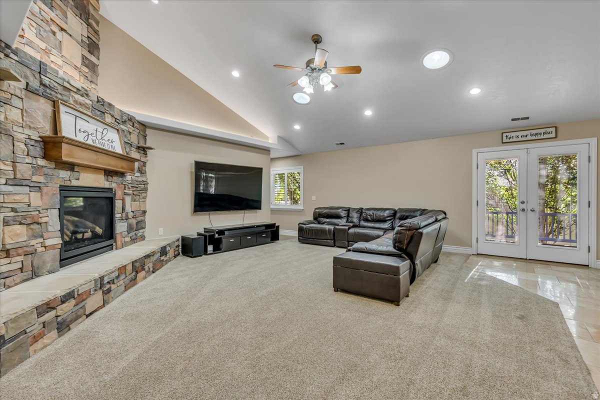 JONES MEADOW - Residential