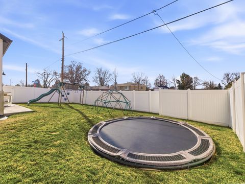 Tiny photo for 411 E DAYBREAK DR N, Pleasant Grove, UT 84062 (MLS # 2137791)