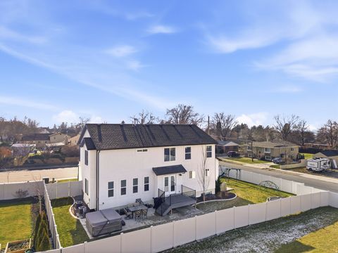 Tiny photo for 411 E DAYBREAK DR N, Pleasant Grove, UT 84062 (MLS # 2137791)