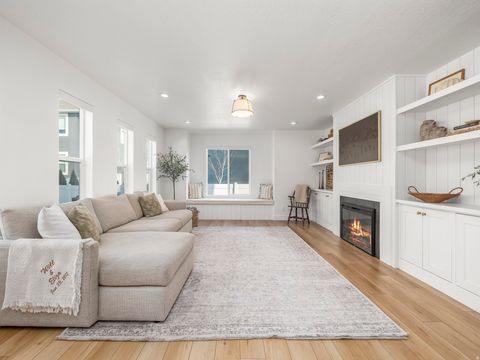 Tiny photo for 411 E DAYBREAK DR N, Pleasant Grove, UT 84062 (MLS # 2137791)