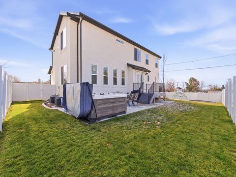 Tiny photo for 411 E DAYBREAK DR N, Pleasant Grove, UT 84062 (MLS # 2137791)