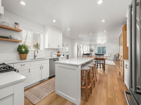 Tiny photo for 411 E DAYBREAK DR N, Pleasant Grove, UT 84062 (MLS # 2137791)