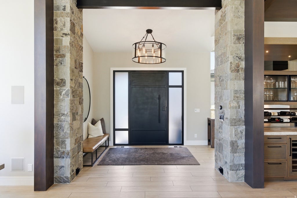 Photo of 9391 S GRANITE VISTA DR, Cottonwood Heights, UT 84092 (MLS # 2165921)
