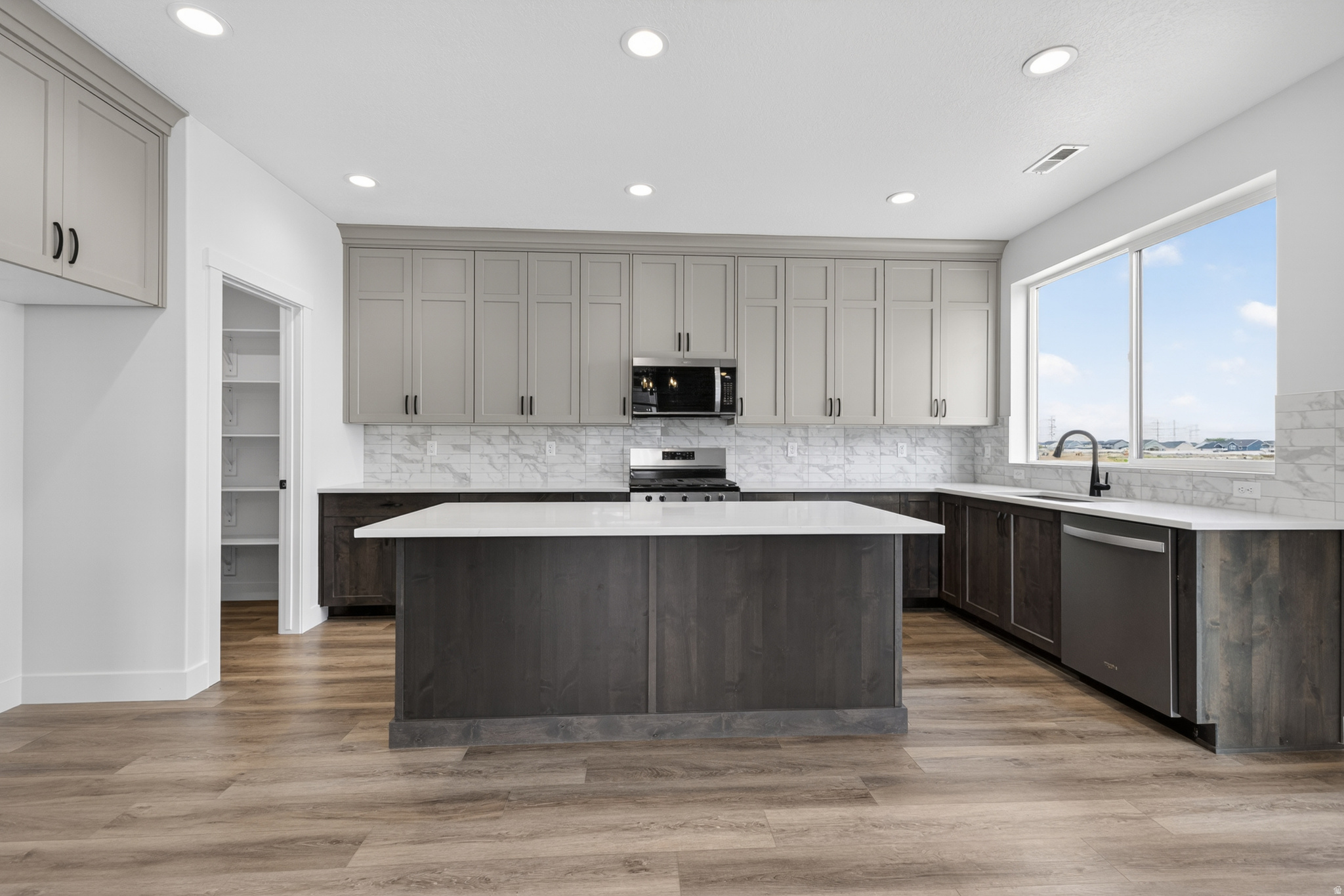CREEKSIDE AT JDC RANCH - Residential