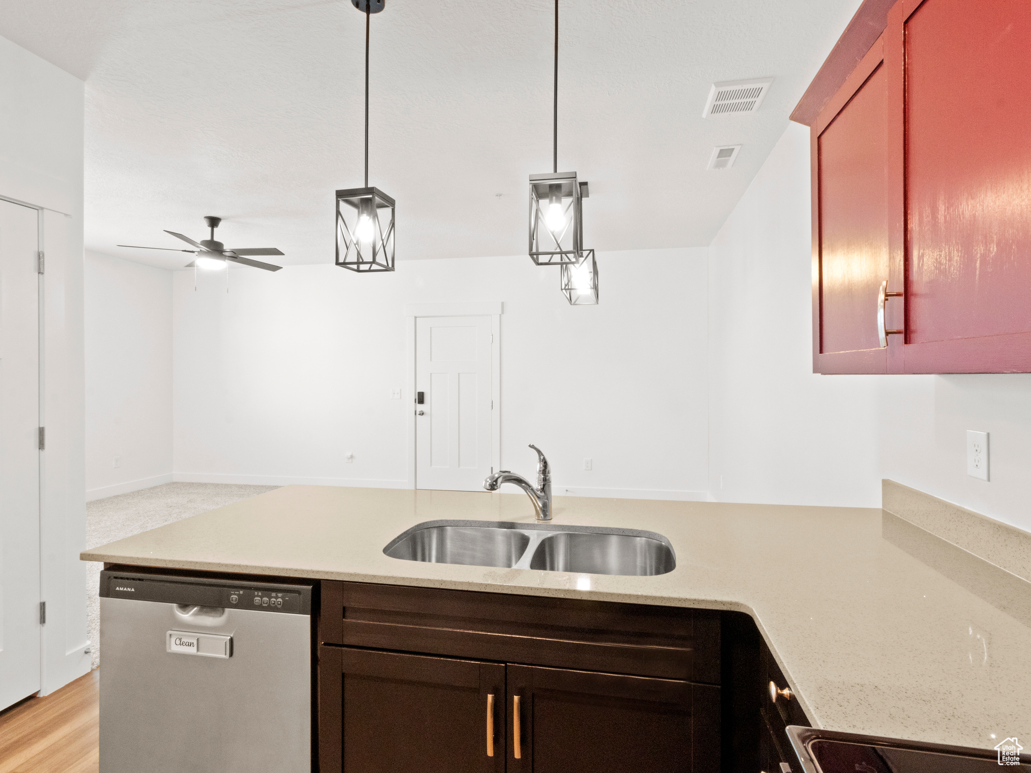 HIGHRIDGE - Residential Lease