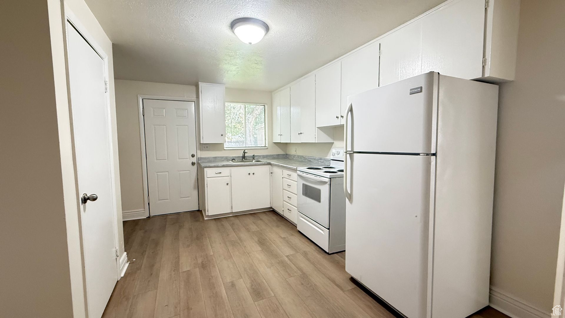 TEN AC PLAT A - Residential Lease