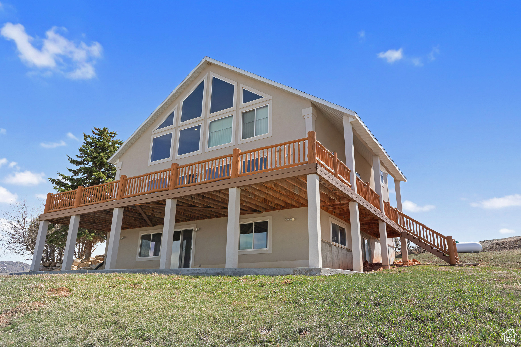 LAST CHANCE PH 1 LOT 8 - Residential