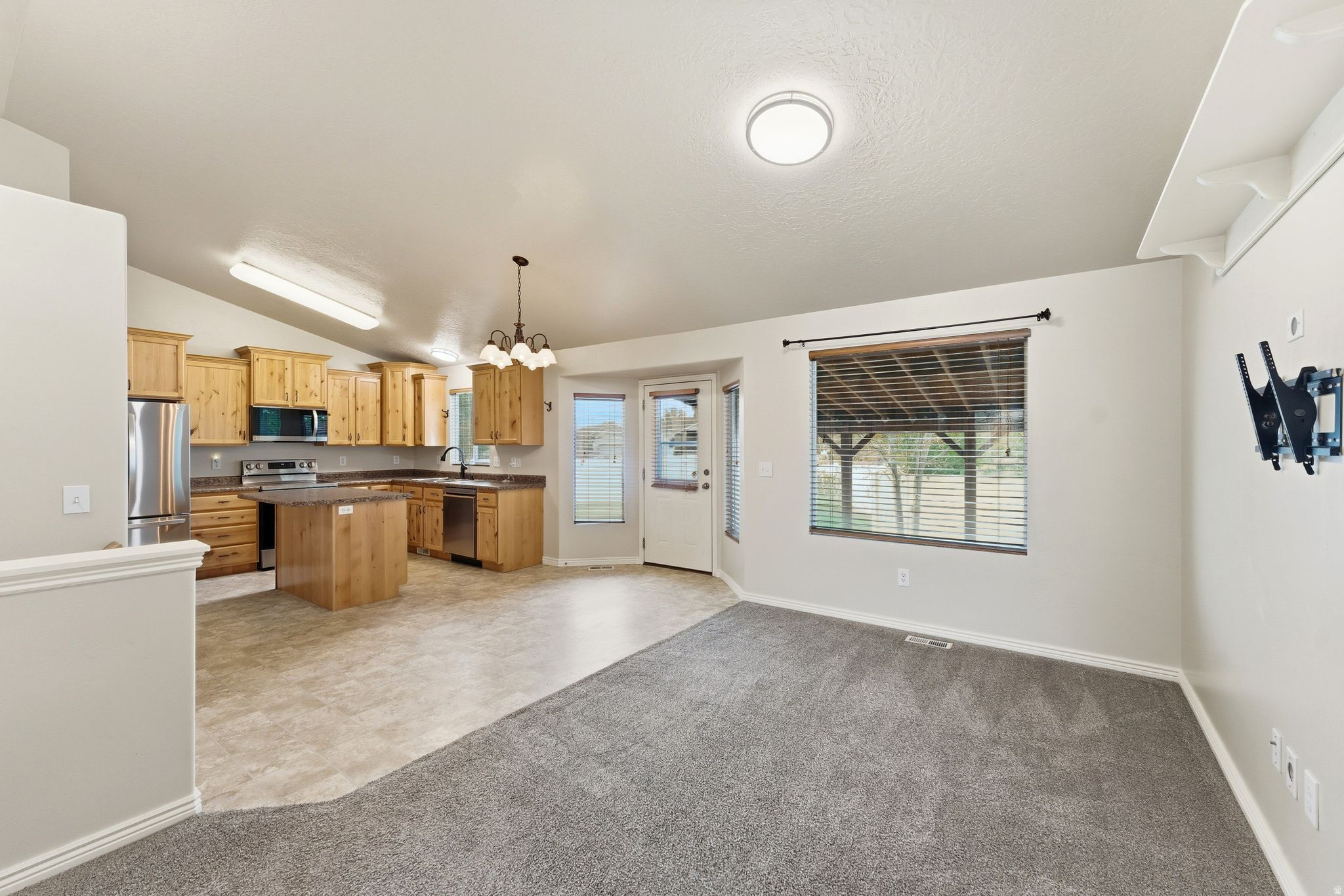 WILD HORSES - Residential