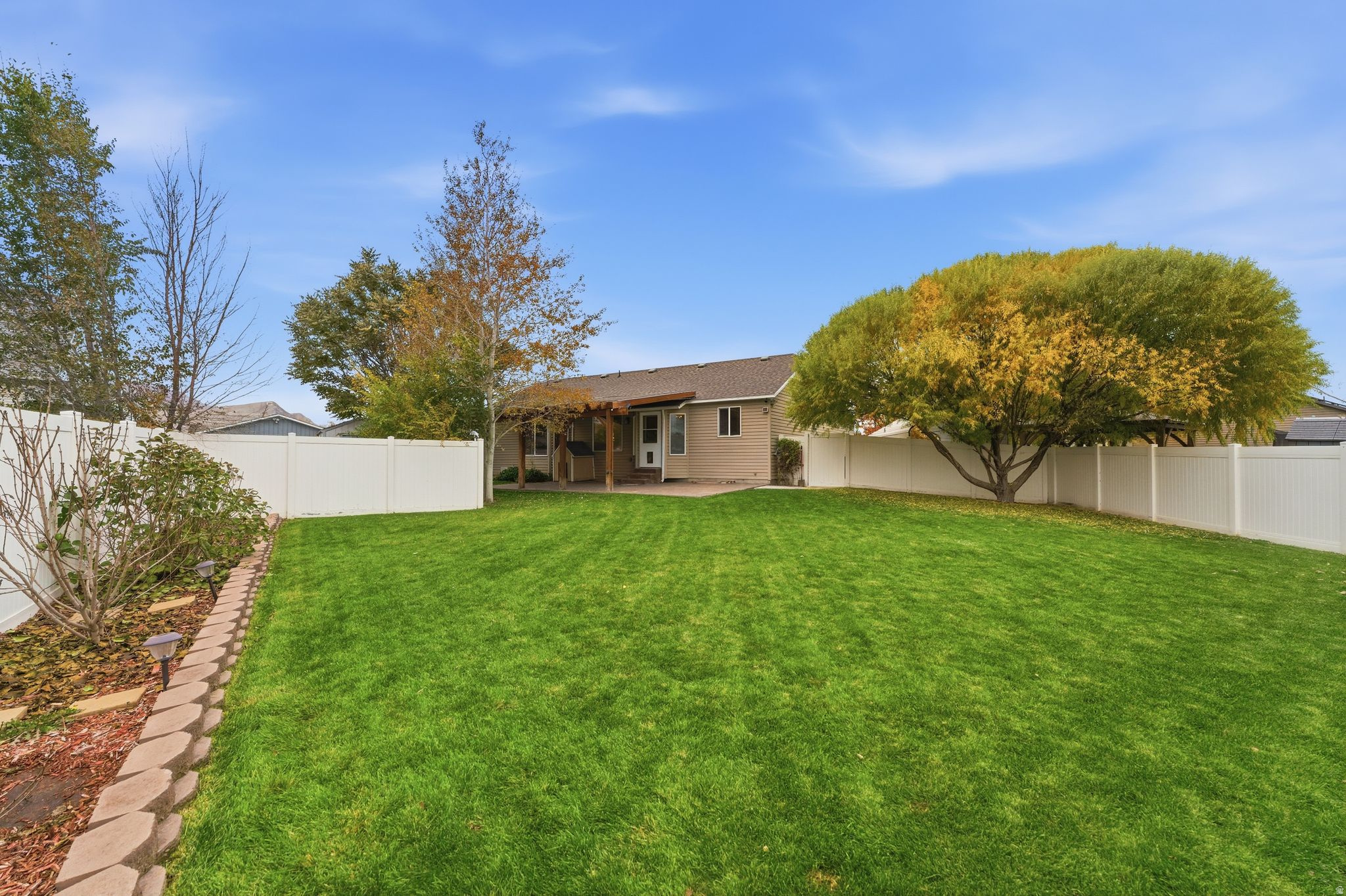 WILD HORSES - Residential