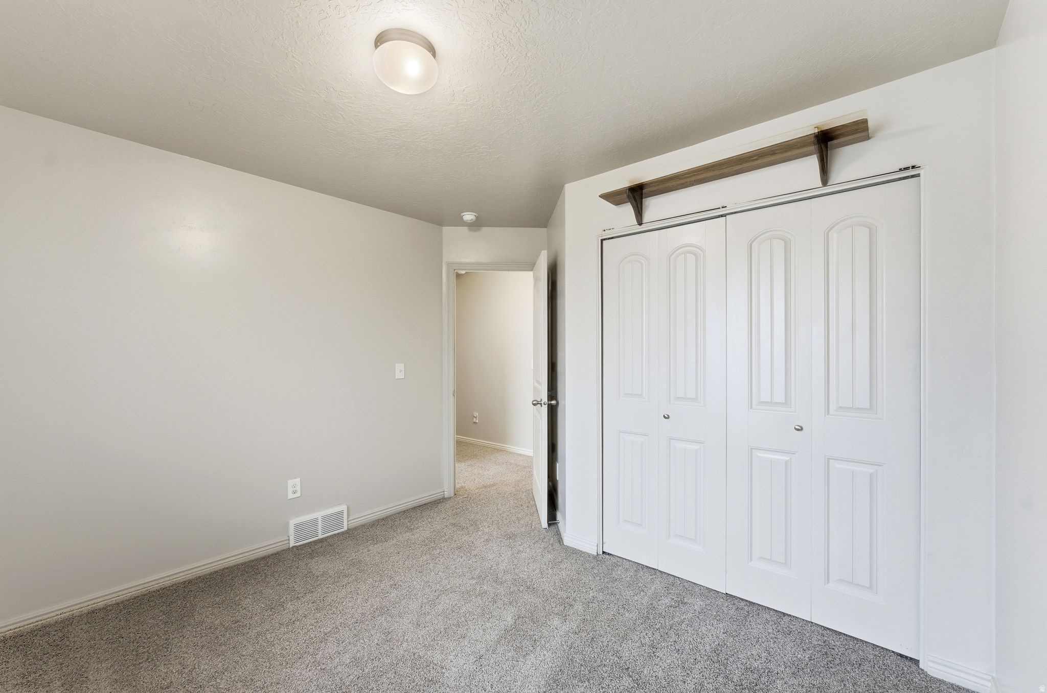 WILD HORSES - Residential