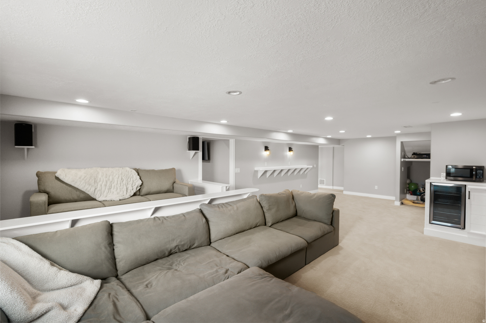 BRIDGEWAY ISLAND - Residential