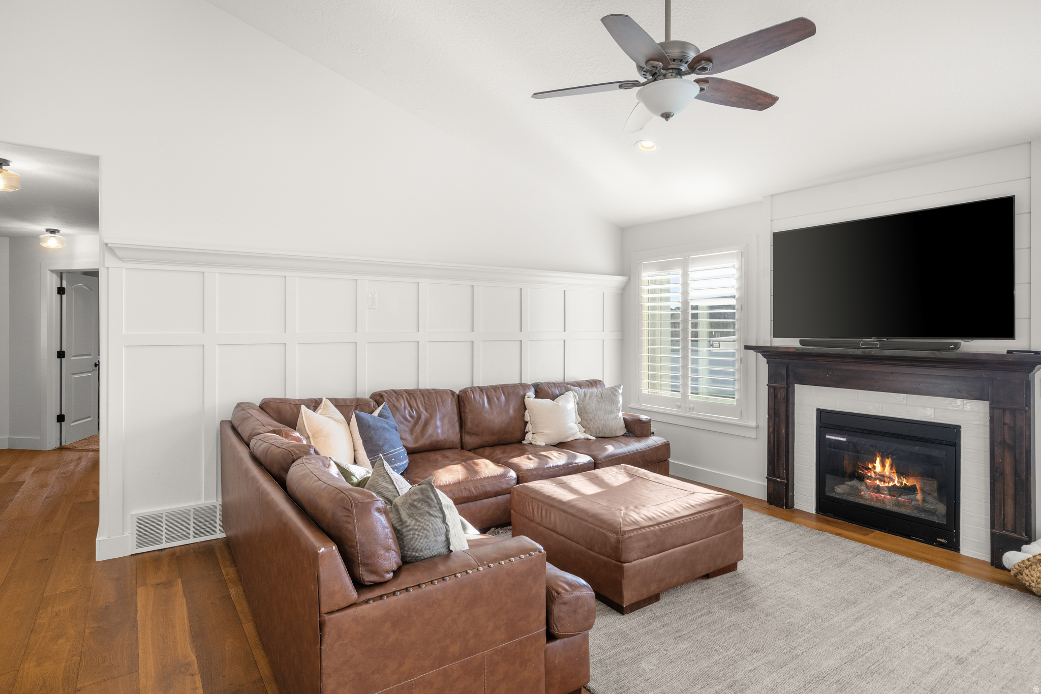 BRIDGEWAY ISLAND - Residential