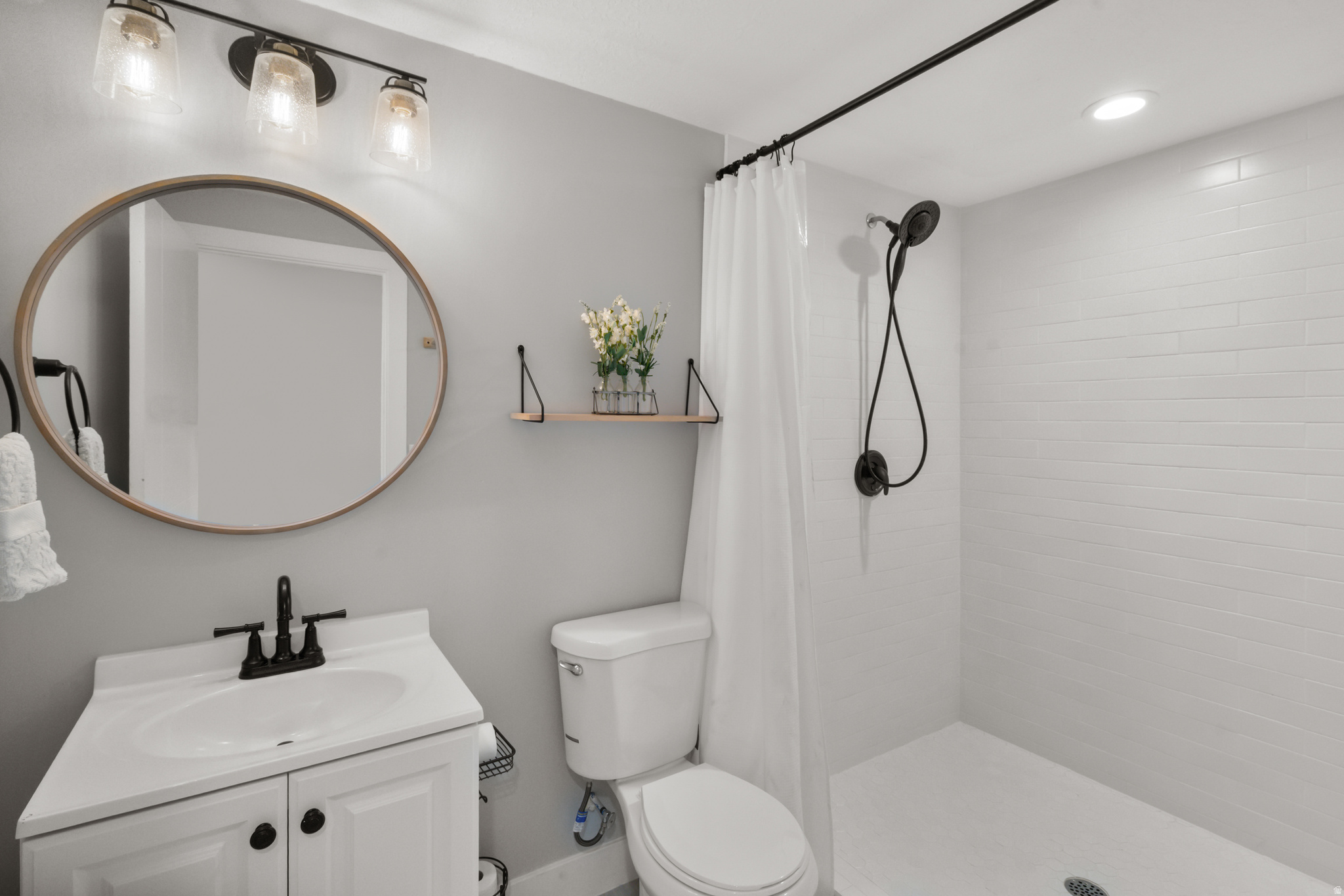 BRIDGEWAY ISLAND - Residential