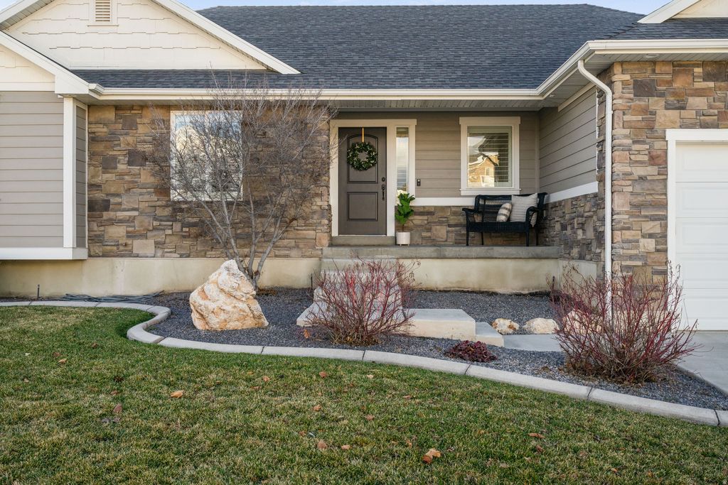 Photo of 1302 S 4350 W, Syracuse, UT 84075 (MLS # 2140666)