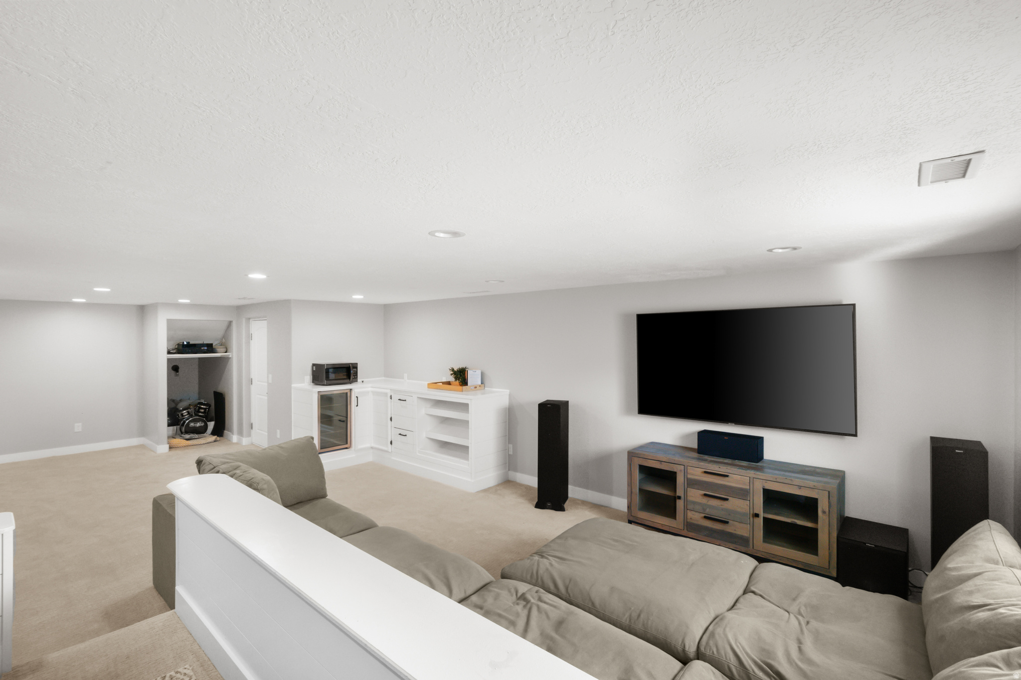 BRIDGEWAY ISLAND - Residential