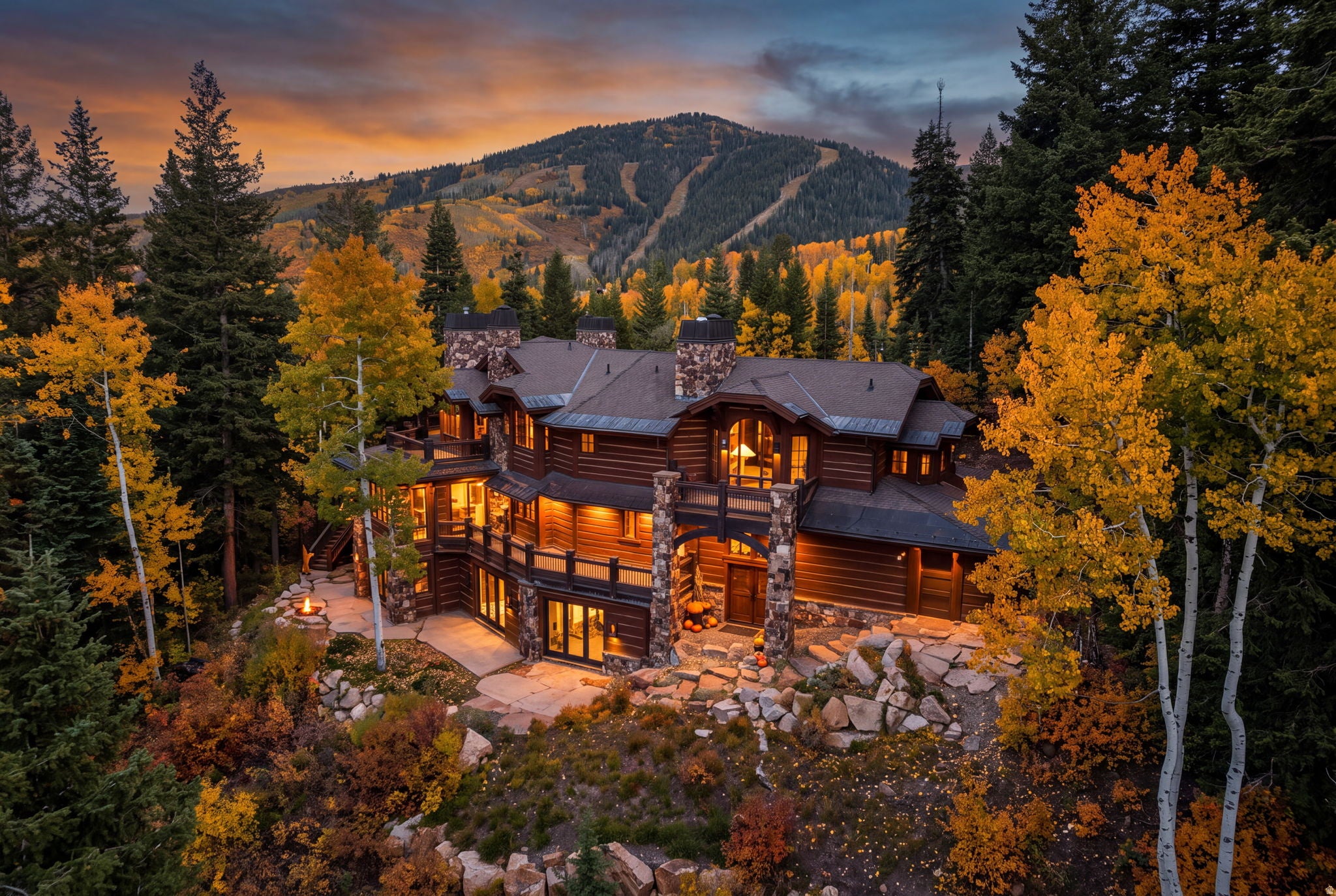 22 WHITE PINE CANYON RD