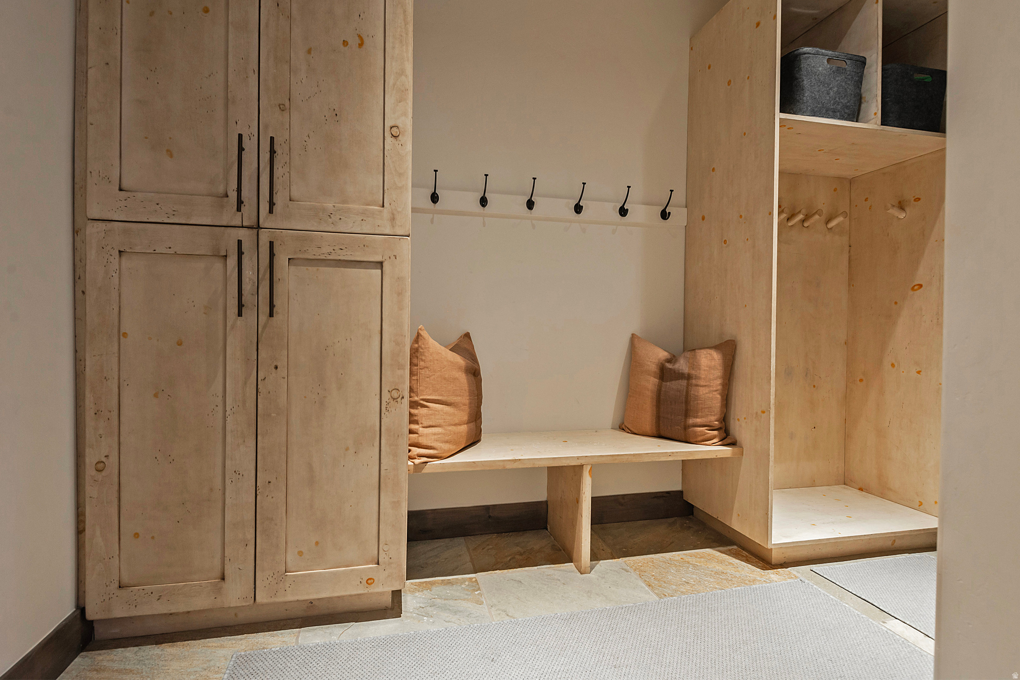 RANCH CLUB CABINS - Residential