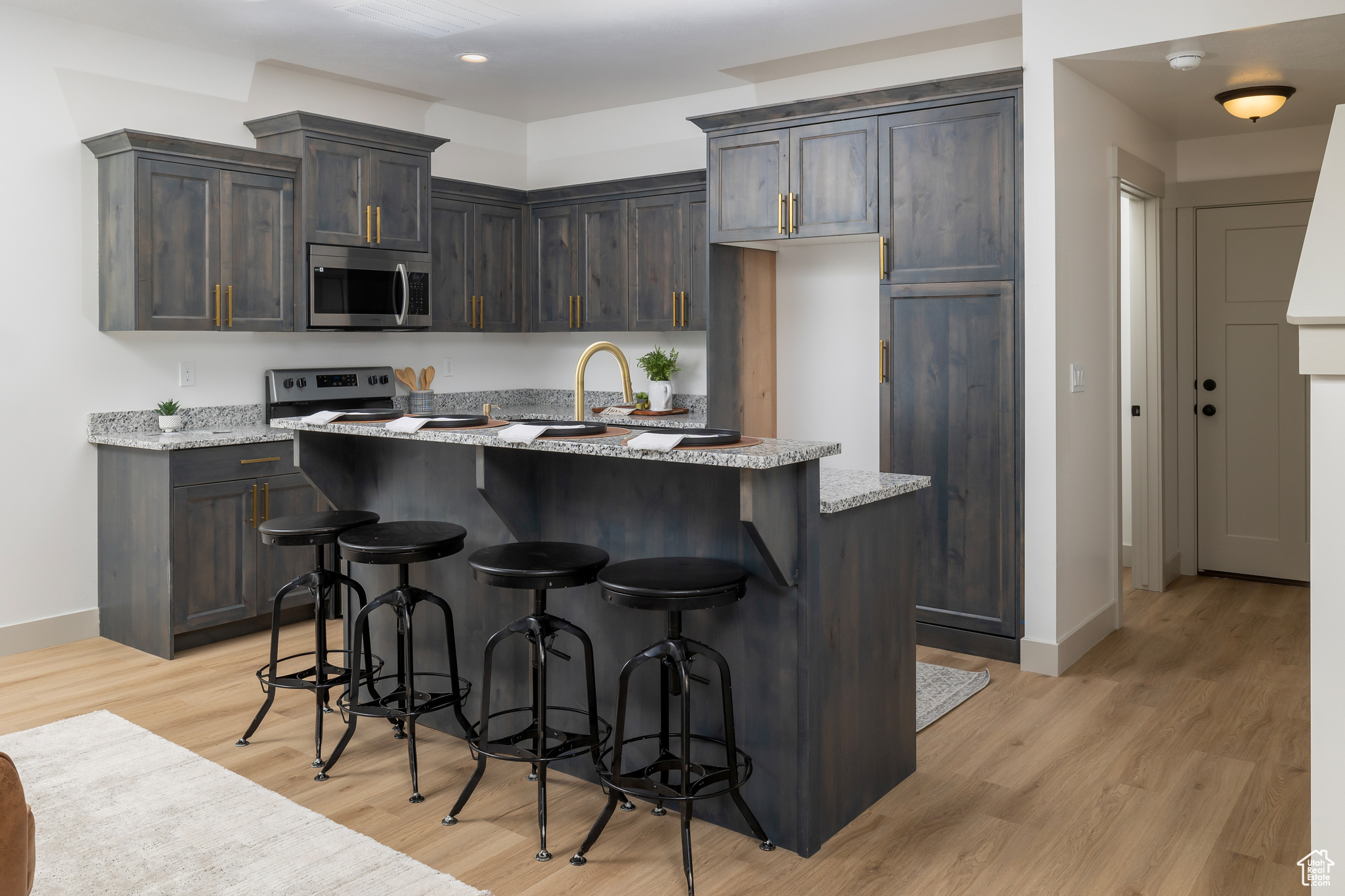 COBBLE CREEK TOWNHOMES - Residential