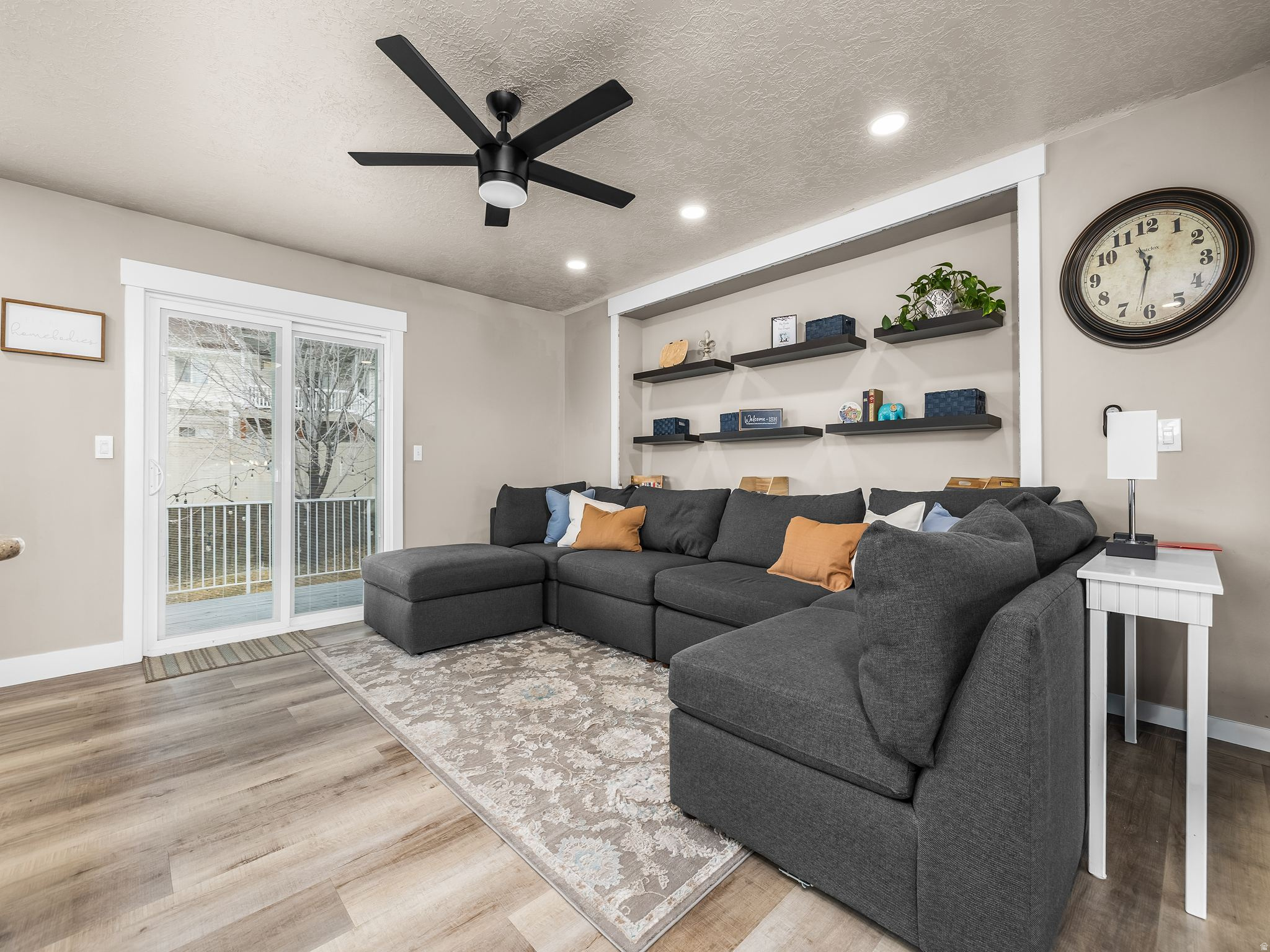 HIGH MOUNTAIN MEADOW - Residential