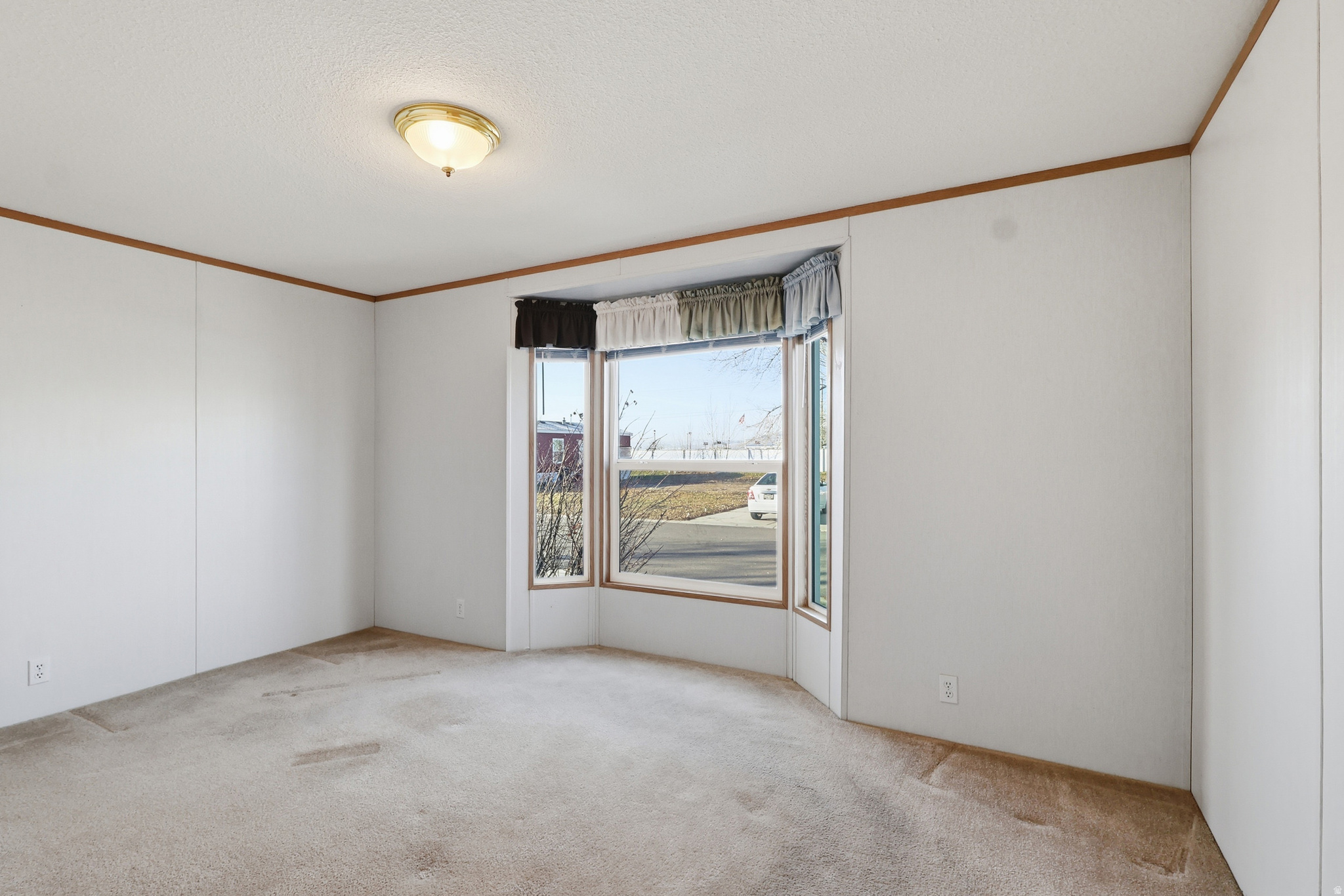 TOWN & COUNTRY ESTATES - Residential