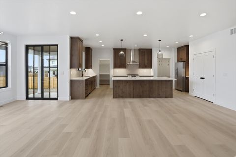 Tiny photo for 8 S 650 W, Hyrum, UT 84319 (MLS # 2126599)