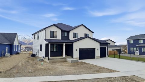 Tiny photo for 8 S 650 W, Hyrum, UT 84319 (MLS # 2126599)