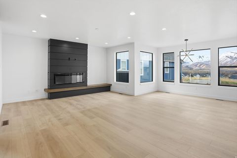 Tiny photo for 8 S 650 W, Hyrum, UT 84319 (MLS # 2126599)