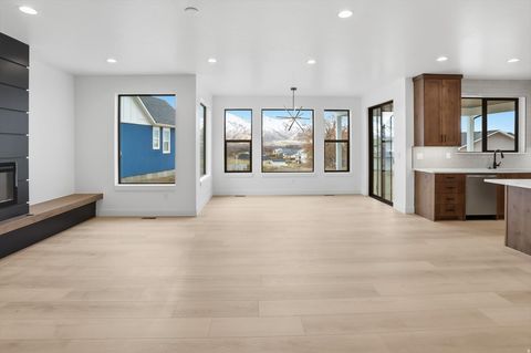 Tiny photo for 8 S 650 W, Hyrum, UT 84319 (MLS # 2126599)