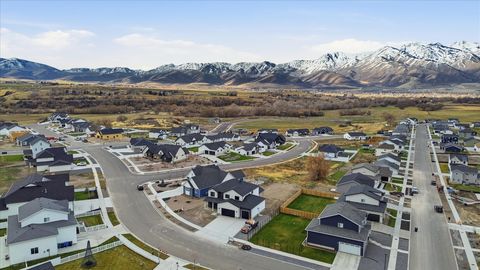 Tiny photo for 8 S 650 W, Hyrum, UT 84319 (MLS # 2126599)