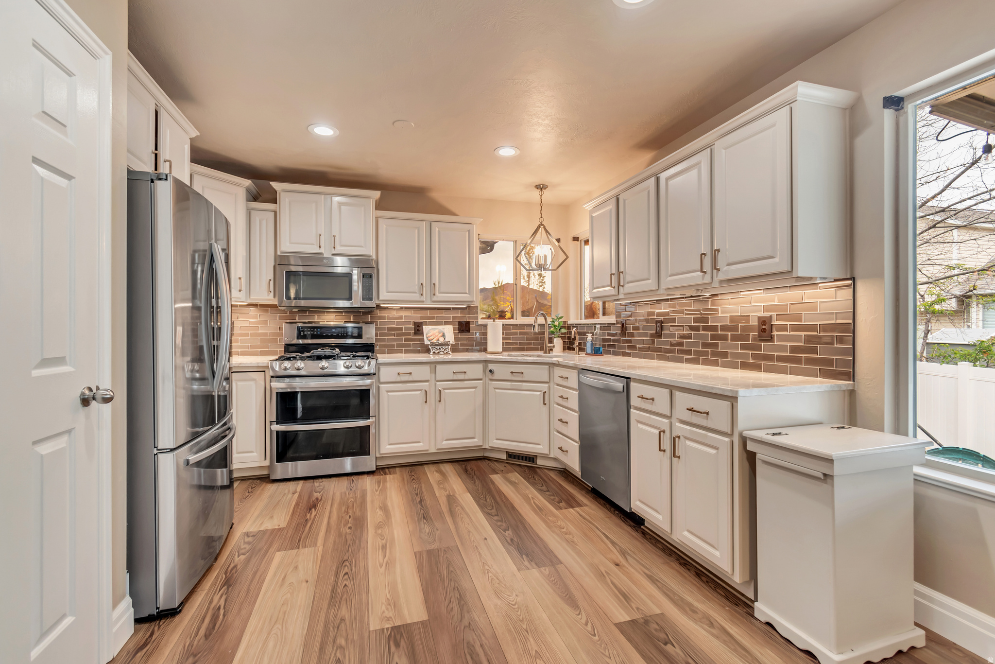 D&T HOMES - Residential