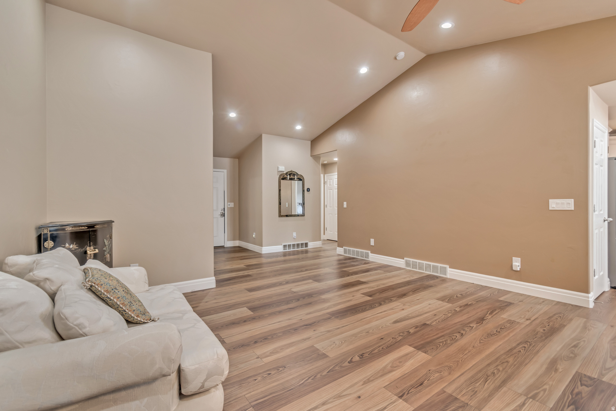 D&T HOMES - Residential