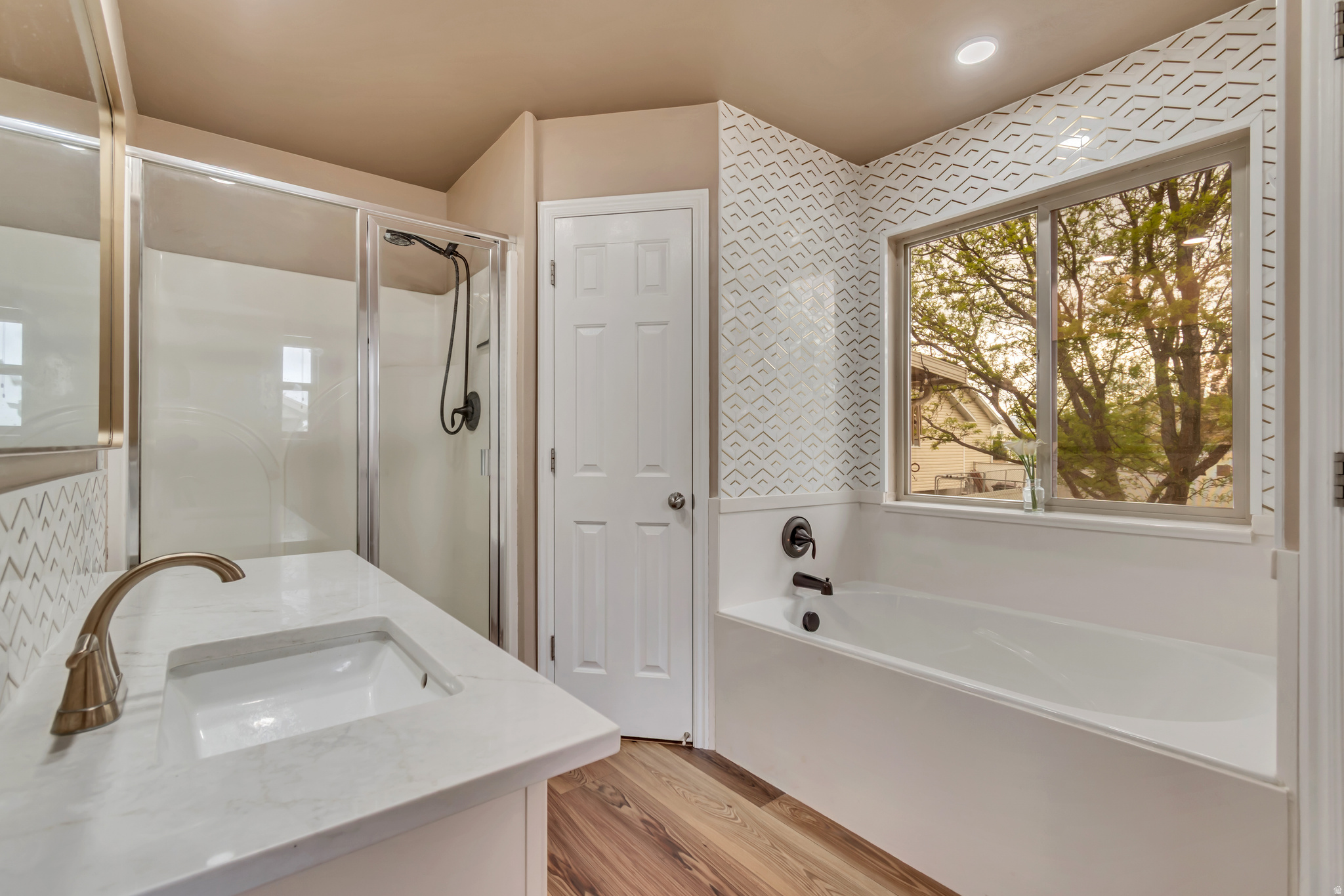 D&T HOMES - Residential